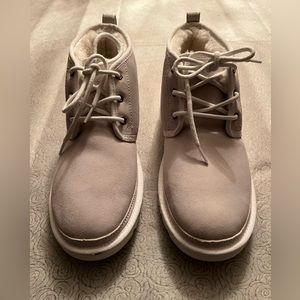 UGG/ Size 11/ Boots